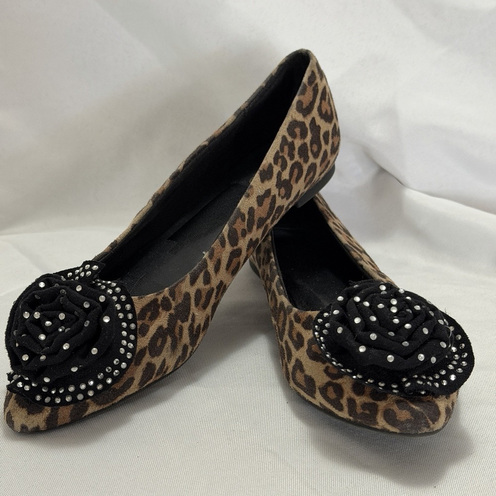 Carlos Leopard Animal‎ Print Rhinestone Rosette Flats Sz 7M Girly Glam Chic